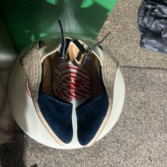 Shoes - Picture 3 of 5